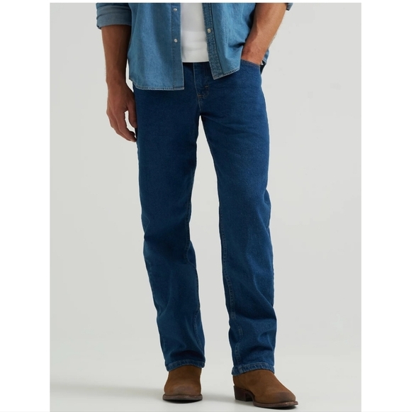 Wrangler Other - Wrangler Men's Relaxed Fit Blue Jeans Denim Flex For comfort Size 40x30 NWT